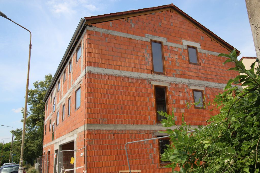 11budynki-wielorodzinny-brochow-budowa